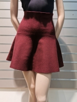 Однотонная вязаная юбка